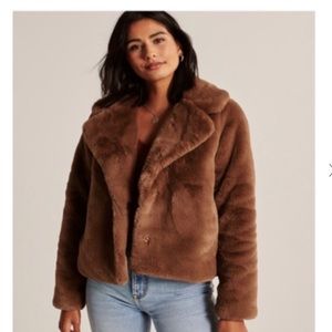 Abercrombie faux fur cropped coat